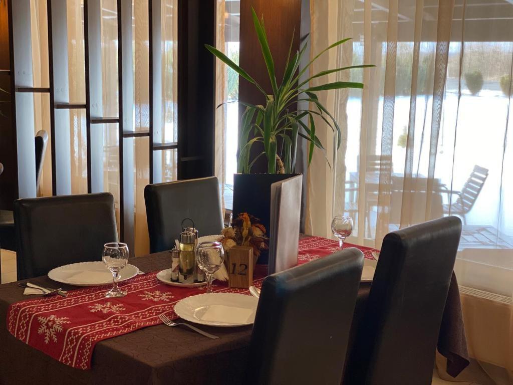 Hanul Lui Bogdan Economy Inn Faget  Luaran gambar